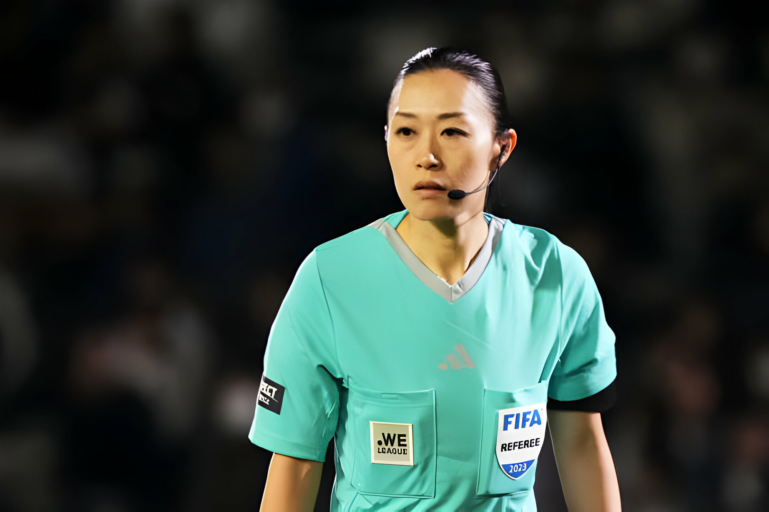 الحكمة اليابانية يوشيمي ياماشيتا أول امرأة تدير مباراة في البطولة القارية